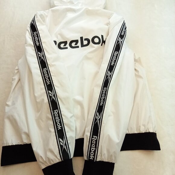 Vintage Reebok 90s Soccer Canada Windbreaker (L) - Picture 8 of 10